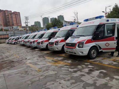 國六V348短軸中頂救護車